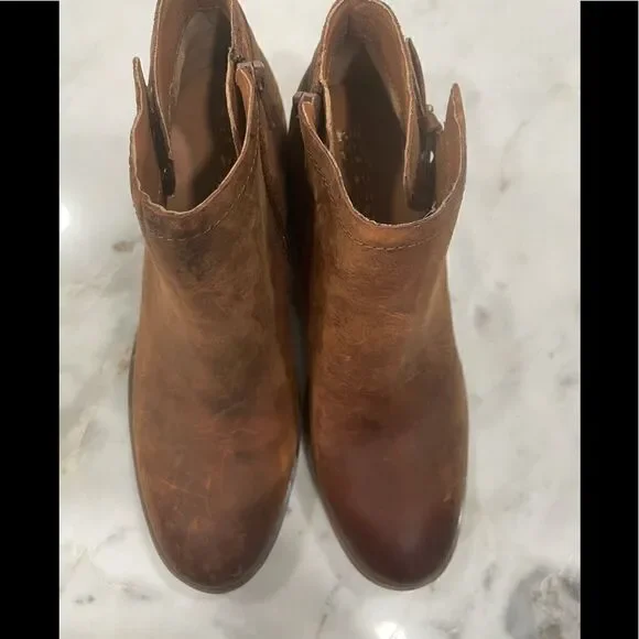 KORKS Sonya Ankle Bootie - Picture 7 of 16